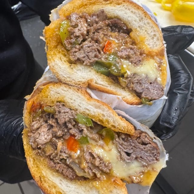 Italian Stallion Cheesesteak 🐎🇮🇹🥖🥩🧀.