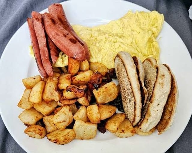 Emma's Deluxe Platter.